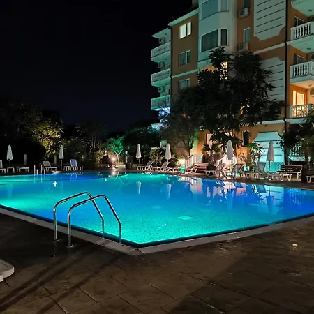 Sunny Cozy With A Pool * סאני ביץ'