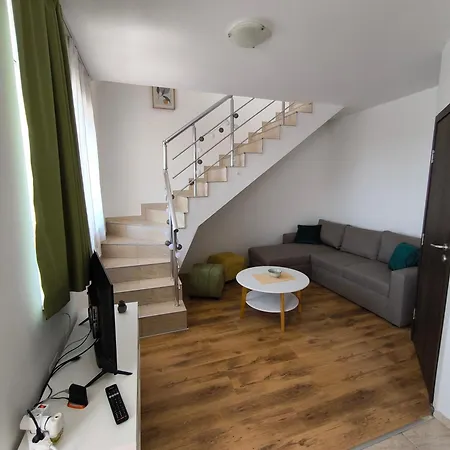 Apartament Sunny Cozy With A Pool Słoneczny Brzeg