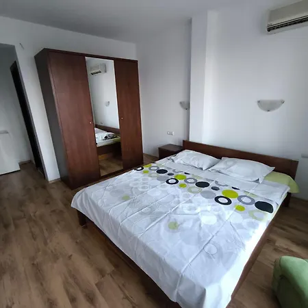 Apartament Sunny Cozy With A Pool